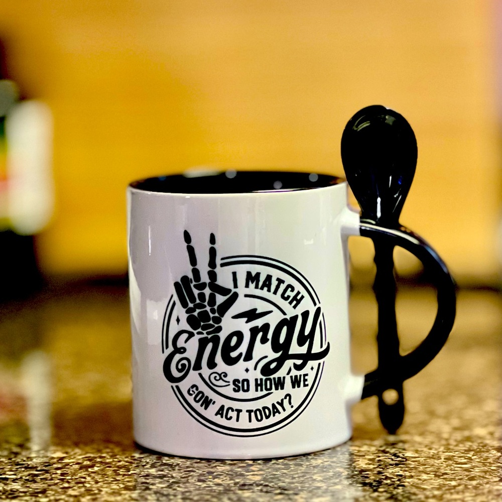 Customized mug with spoon
